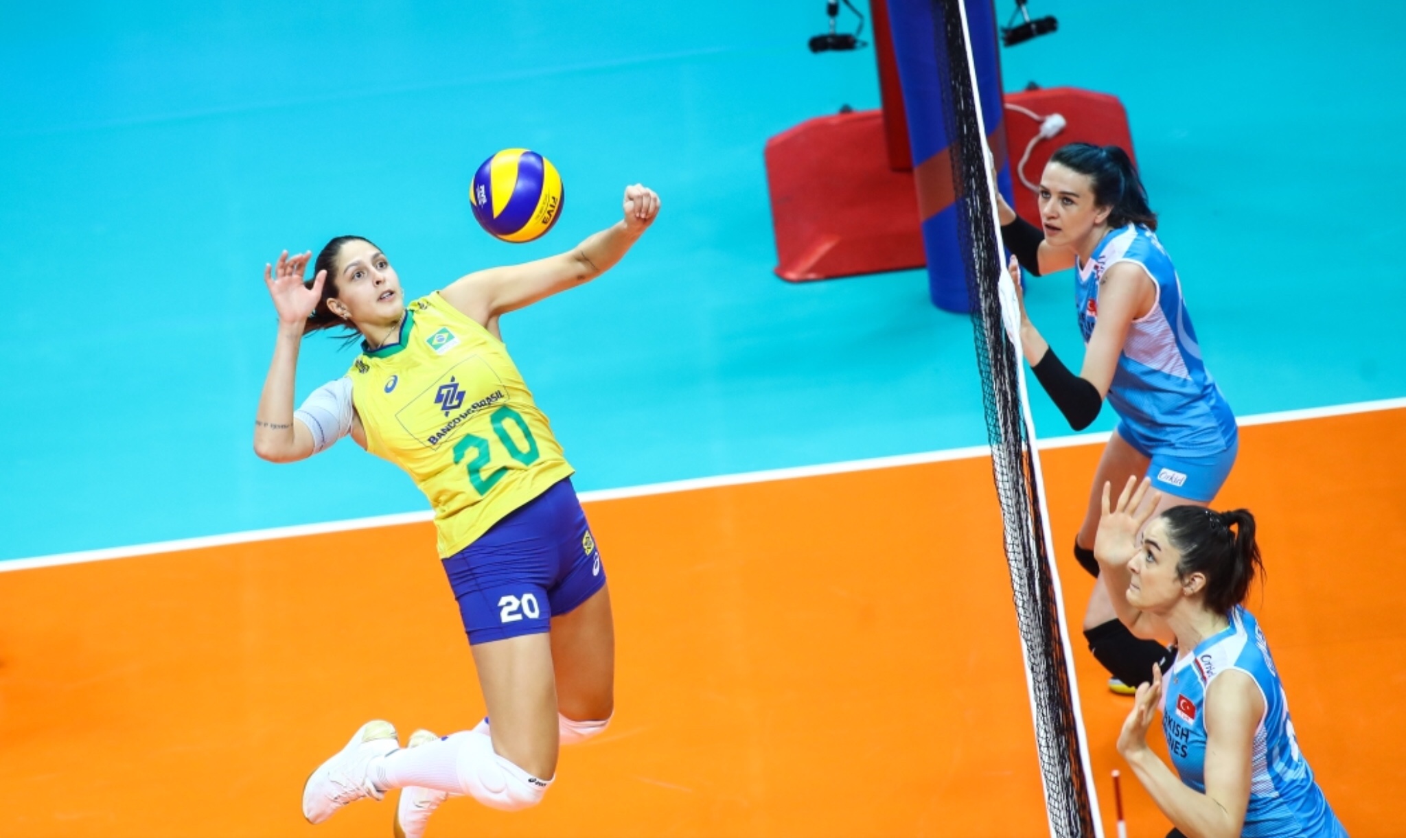 Brasil x Itália pode ser o grande confronto da primeira semana da VNL 2026